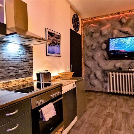 #214 Lux-Flat Im Herzen Von Neuss Mit Netflix & Prime Esterno foto