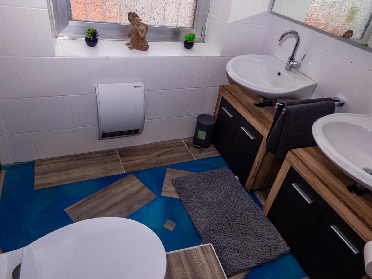 #214 Lux-Flat Im Herzen Von Neuss Mit Netflix & Prime Esterno foto