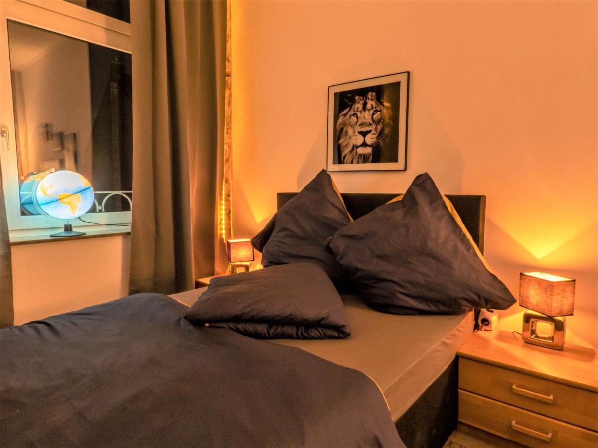 #214 Lux-Flat Im Herzen Von Neuss Mit Netflix & Prime Esterno foto